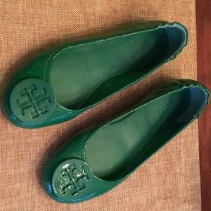 Tory Burch Traveling Minnie Size 6 - Green